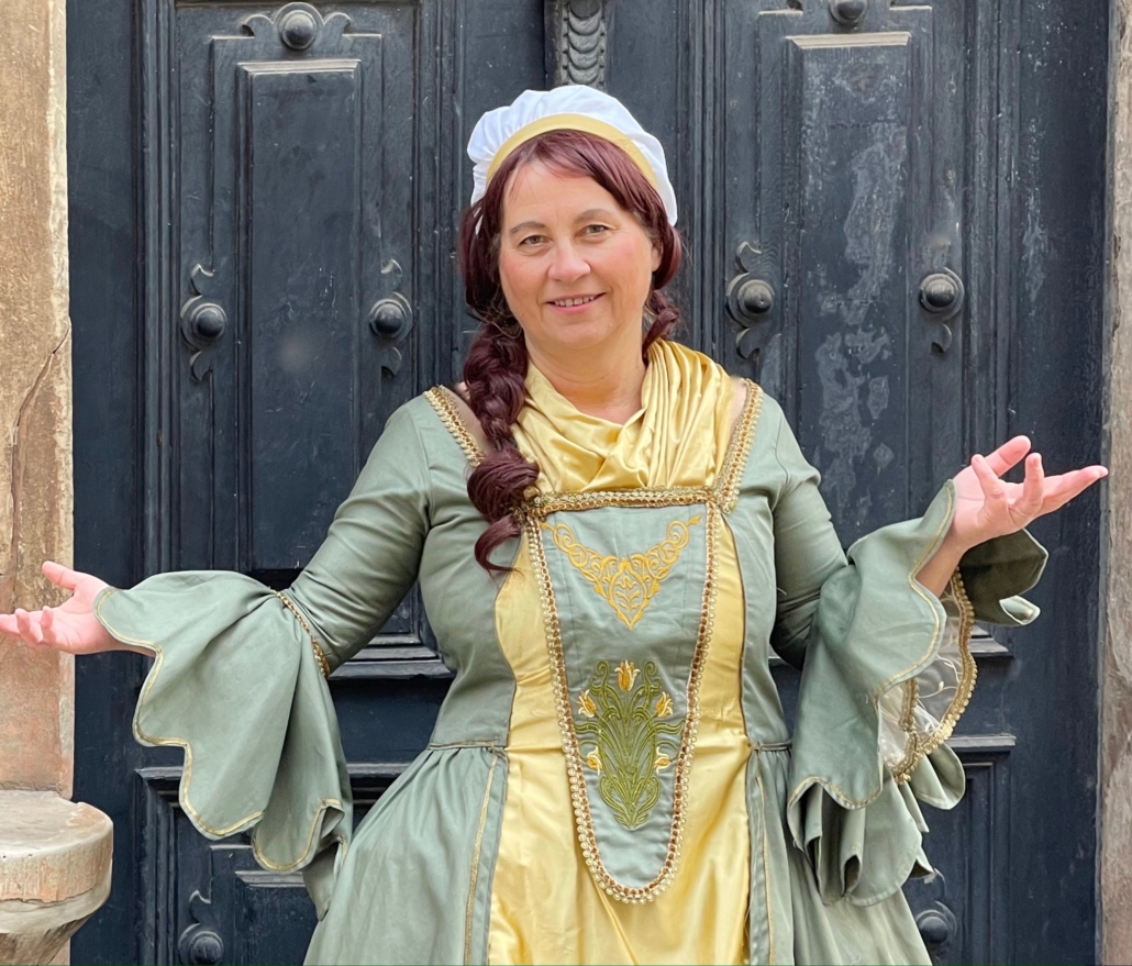 1 M vor Märkerstraße Beate Krauße als Magdalene